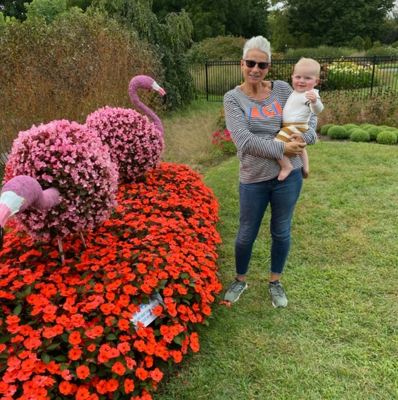 Meet your Posher, Julie - Picture 1 of 1